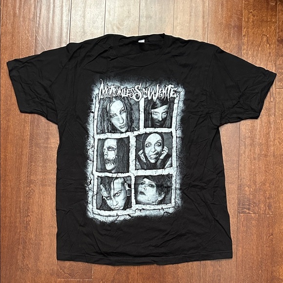 Motionless in White Black Graphic Band Tee, Size XL, NWOT - Picture 1 of 7